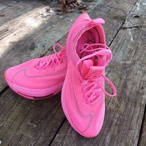 Womens Nike Zooms